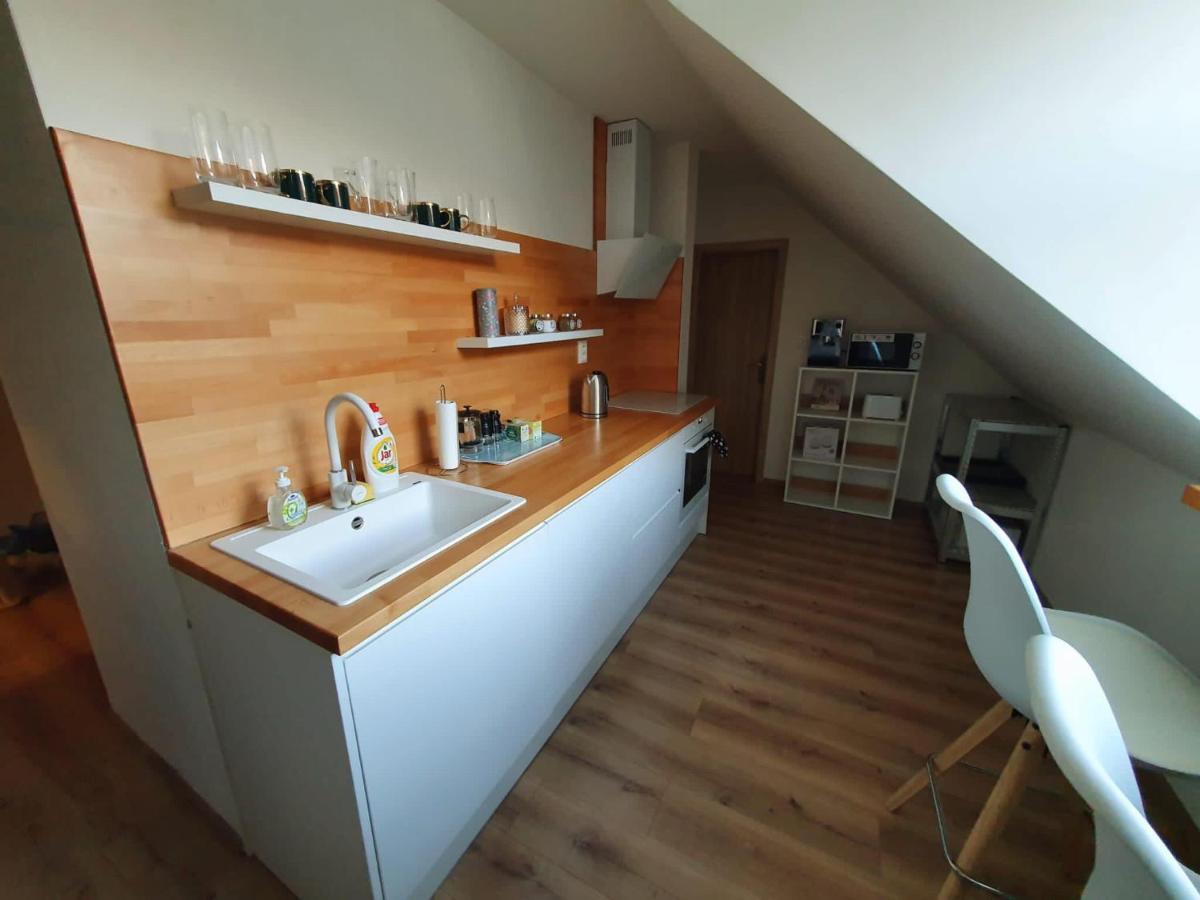 Apartament Apartman Frida Nova Bana Zewnętrze zdjęcie